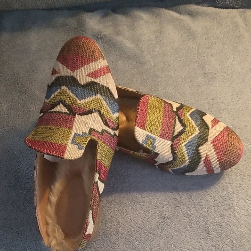 Universal Thread Multicolor Patterned Slides - image 1